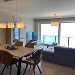 In By Sandy Beaches Апартаменты Ньивпорт