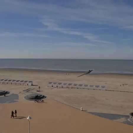 Appartement In By Sandy Beaches