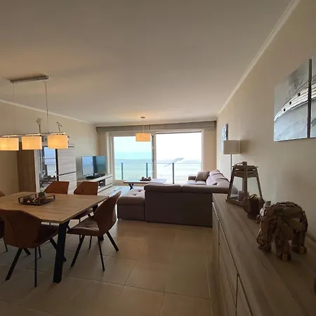 In By Sandy Beaches Apartment *